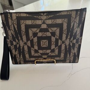 Gucci Black and Cream Patterned Clutch